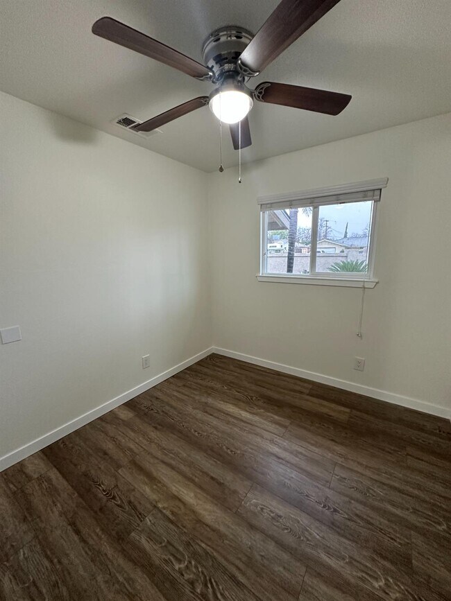 Building Photo - 4554 N Manila Ave