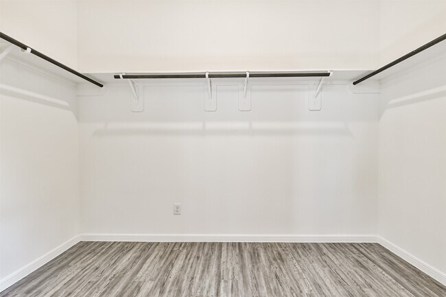 Building Photo - 3216 Walden Breeze Ct
