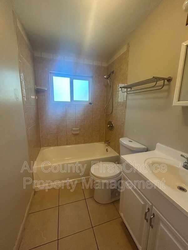 Building Photo - 1530 Carmel Ave