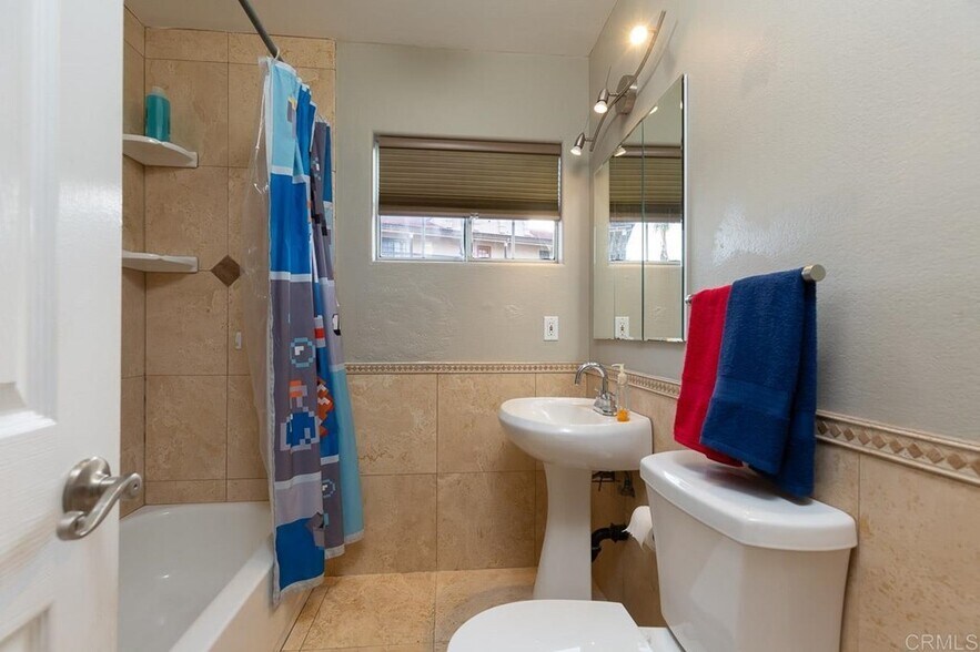 Building Photo - 9336 Willowgrove Ave