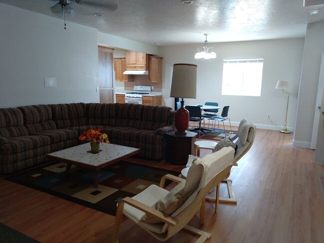 Building Photo - Brand New Daylight Basement Apt.
