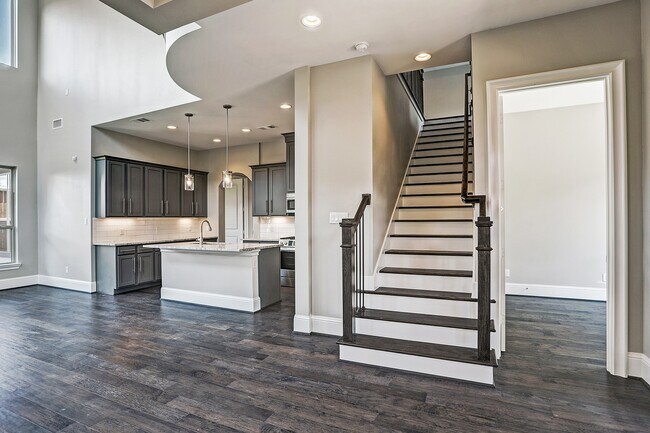 Building Photo - 4857 Benning Dr