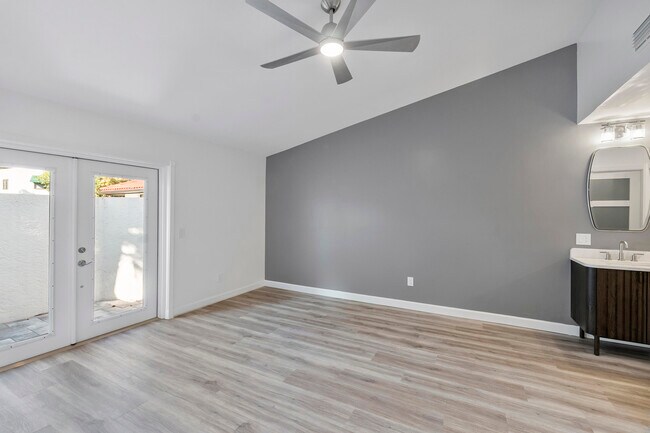 Building Photo - 273 NW 36th Ave
