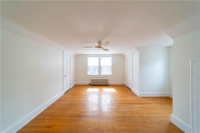 Building Photo - 21 Division St