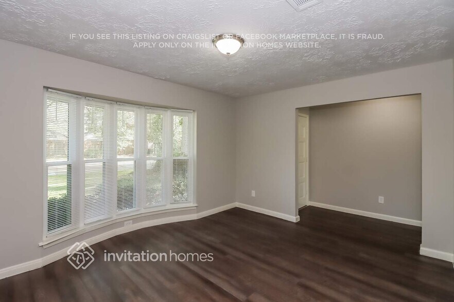 Building Photo - 23435 Verngate Dr