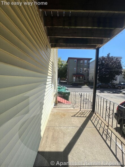 Building Photo - 71 Winchester St