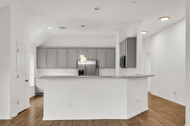 Building Photo - 8031 Clarion Way