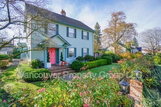 Building Photo - 309 W 37th St