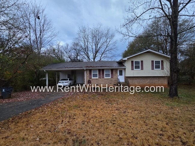 Building Photo - GREAT NEWS! 3 BEDROOM/ 2 BATH HOME WITH PARTIAL FINISHED BASEMENT