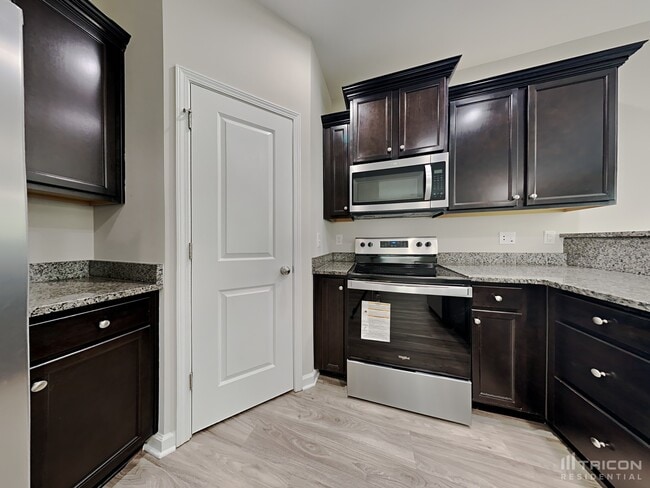Building Photo - 364 Eastfair Dr