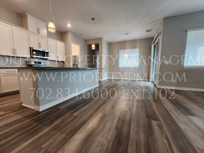 Building Photo - 254 Tallis Hills Ave