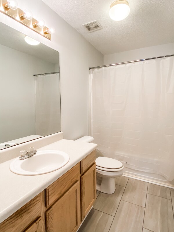 Building Photo - 405 Belle Chase Ct S