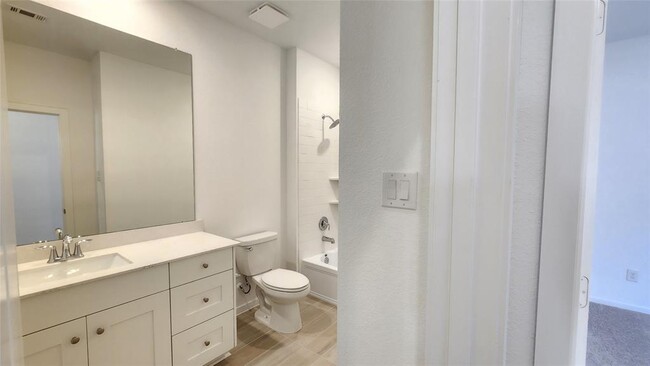 Building Photo - 6426 Seafoam Lake Dr