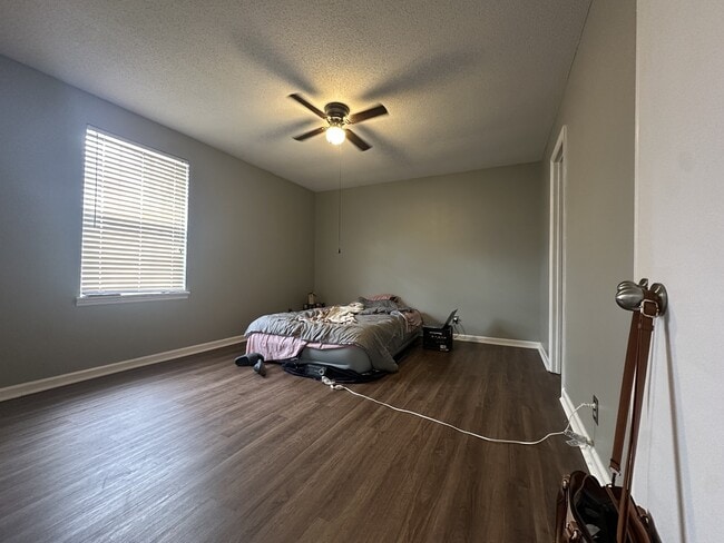 Building Photo - 361 Dupuis Dr