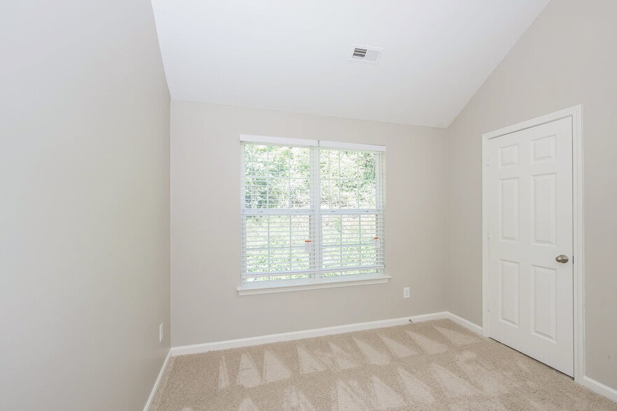 Building Photo - 5929 Brookfield Pointe Dr