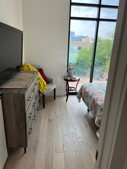 Bedroom - 1501 E 4th St