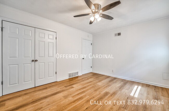 Building Photo - 3692 Bishops Bridge Rd