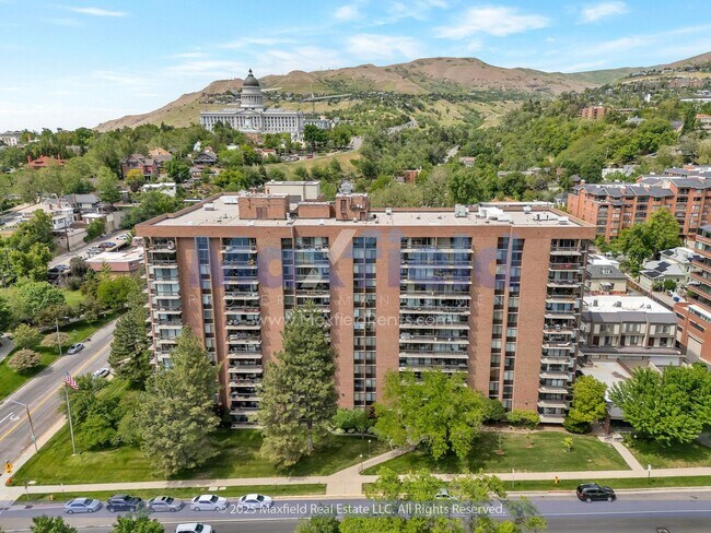 Building Photo - Salt Lake City - Heart of Downtown - 2BD -...