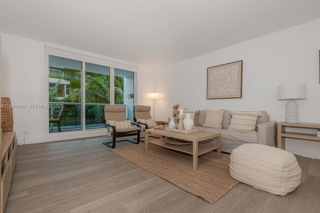 Building Photo - 2301 Collins Ave