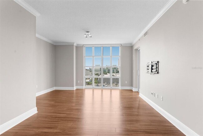 Building Photo - 1238 E Kennedy Blvd