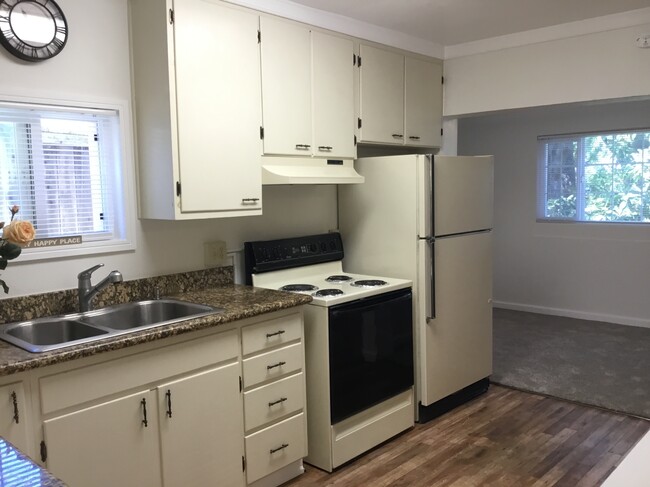 Building Photo - 760 Pordon Ln