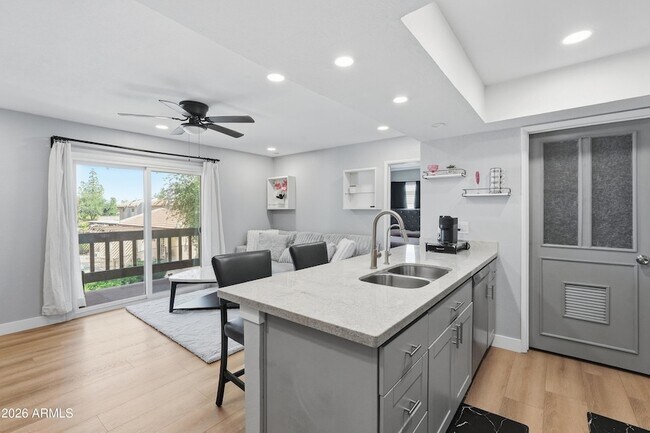 Building Photo - 520 N Stapley Dr