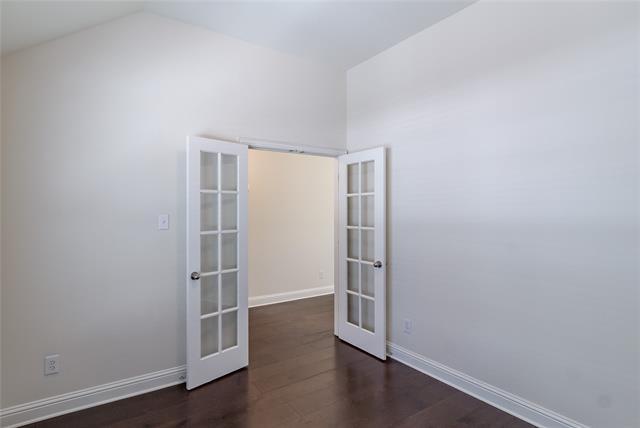 Building Photo - 405 Lakefront Ct