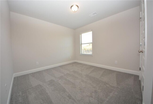 Building Photo - 232 Hellen Vly Dr