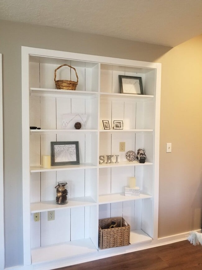 Building Photo - $1,800 - 2 Bed, 2 Bath Furnished SUMMER 6 month seasonal available 4/15