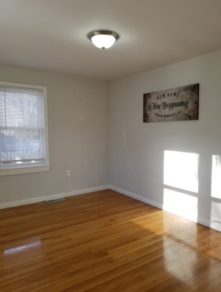 Building Photo - 81 Maranda St