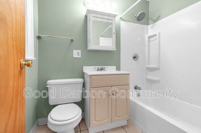 Building Photo - 718 Ashland Ave