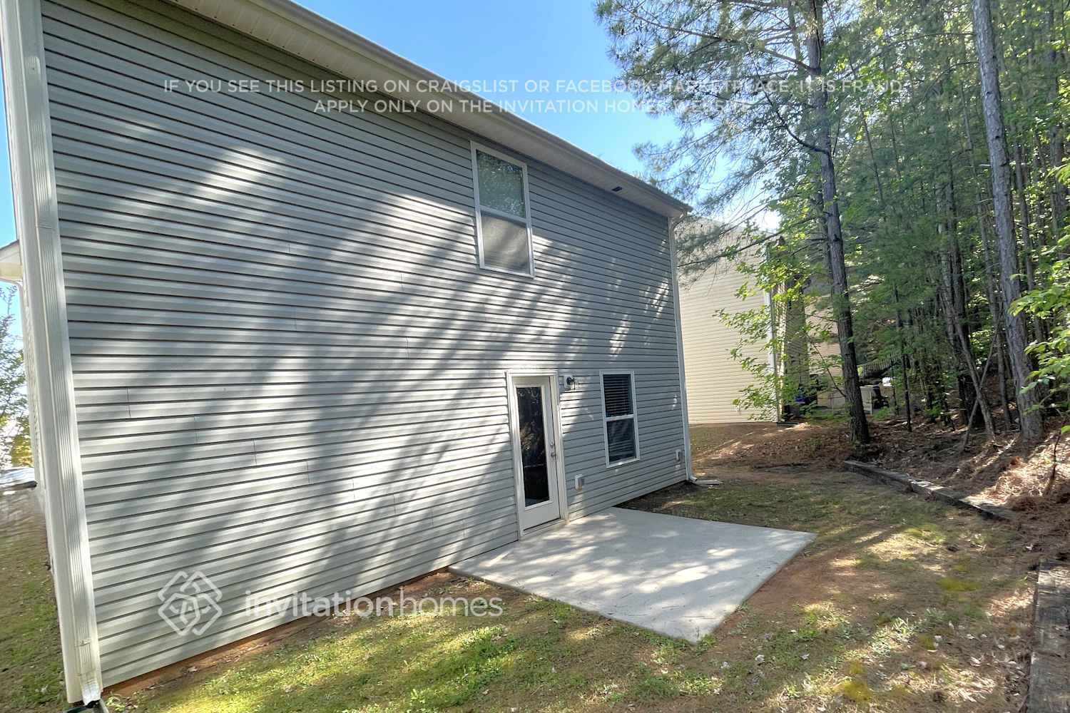 Building Photo - 4186 Broadstairs Dr SW