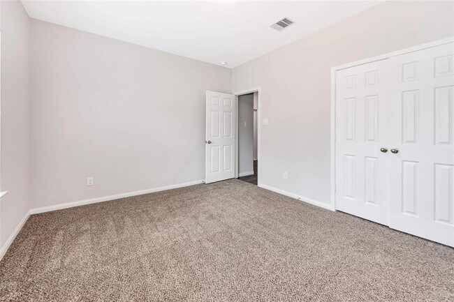 Building Photo - 2150 Mosher Ln