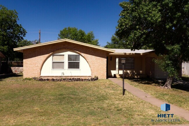 Building Photo - Gorgeous Upper Valley rental home