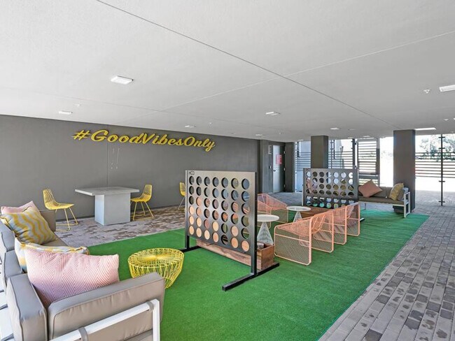 Building Photo - 45193 Warm Springs Blvd