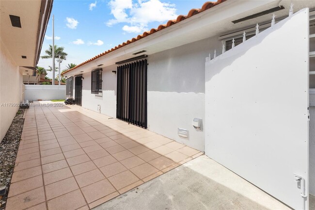 Building Photo - 13892 SW 25th Terrace