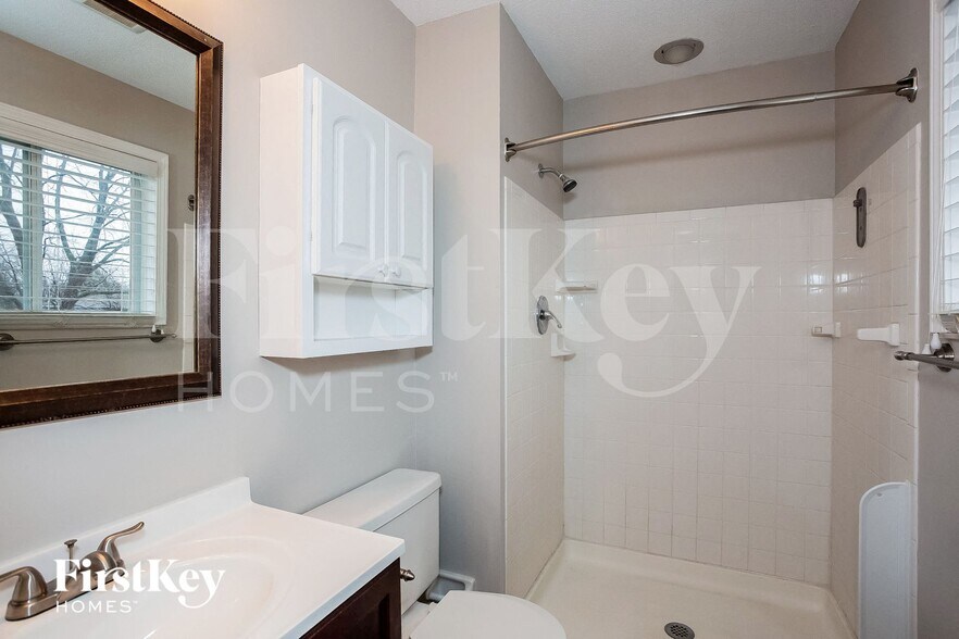 Building Photo - 111 Timberlake Ct