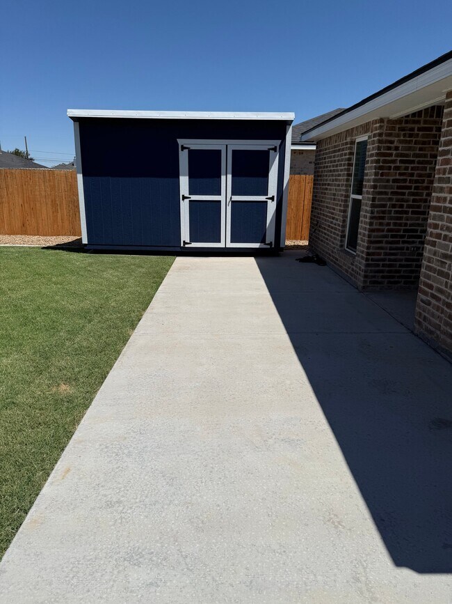Building Photo - 6412 Lewisville Ln