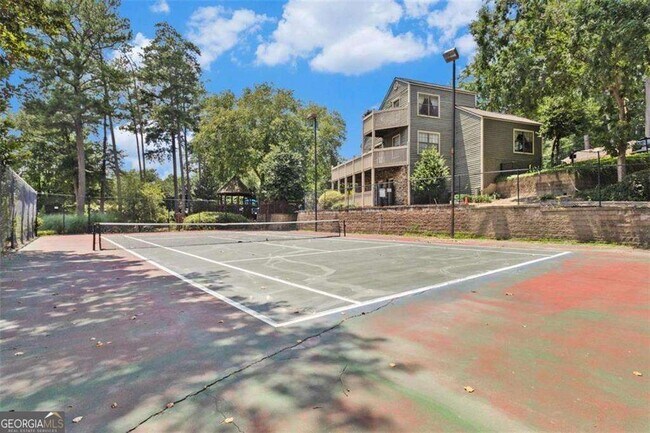 Building Photo - 4556 Vinings Central Trace SE