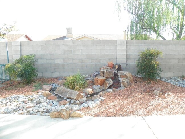 Building Photo - 4404 Rabbit Brush Ave NW