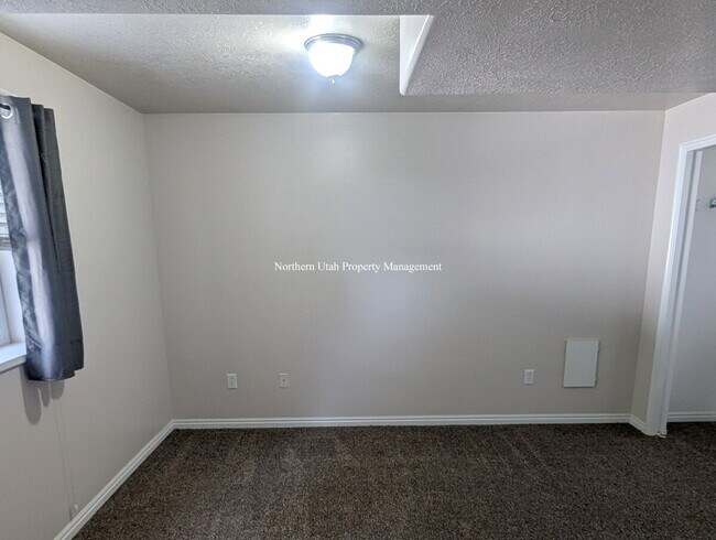 Building Photo - 4-Bed, 3.5 Bath Home with Scenic Views in South Ogden