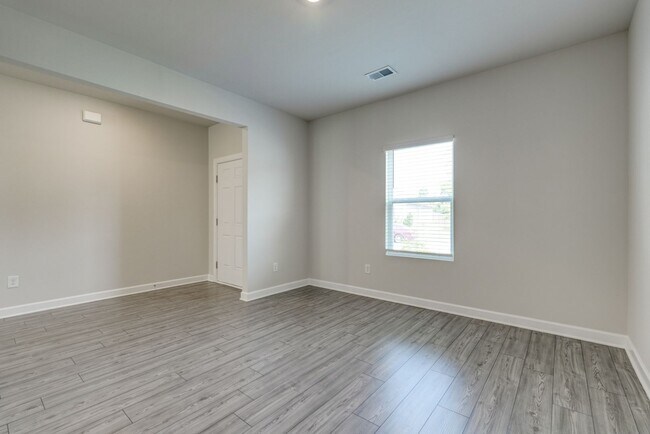 Building Photo - 123 Mainsail Wy