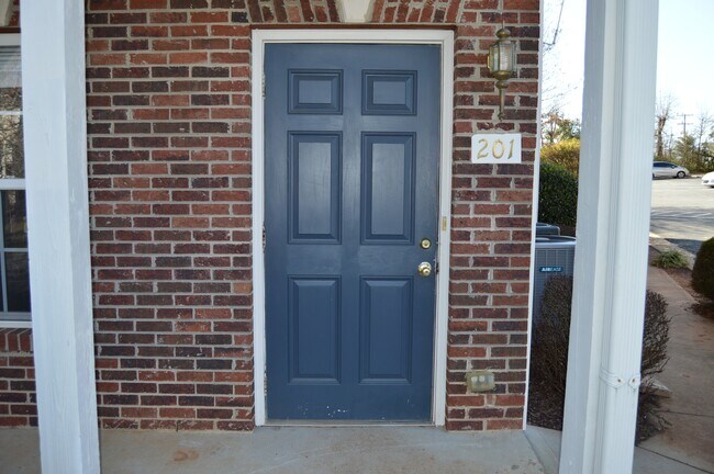 Building Photo - 110 Steam Engine Dr