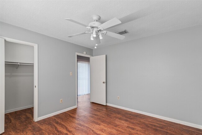 Building Photo - 710 Cascade Creek Dr