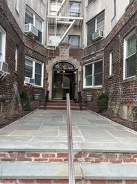 Building Photo - 305 Sixth Ave