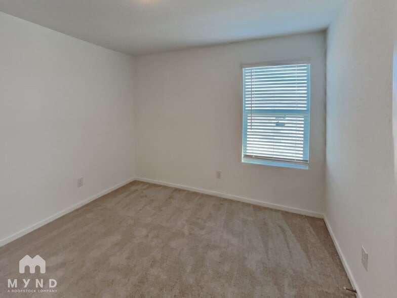 Building Photo - 340 Pacific Waters