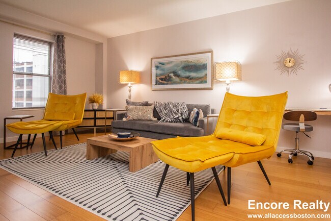 Building Photo - 16 Miner St