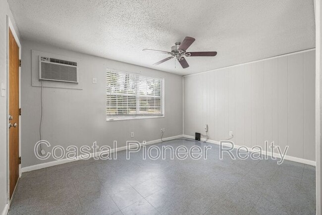 Building Photo - 9610 N 12th St