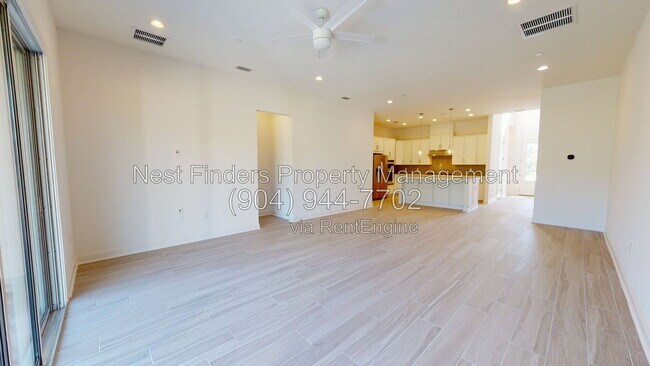 Building Photo - 111 Carousel Dr