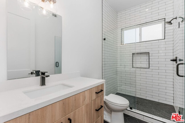 Building Photo - 1821 Ashmore Pl